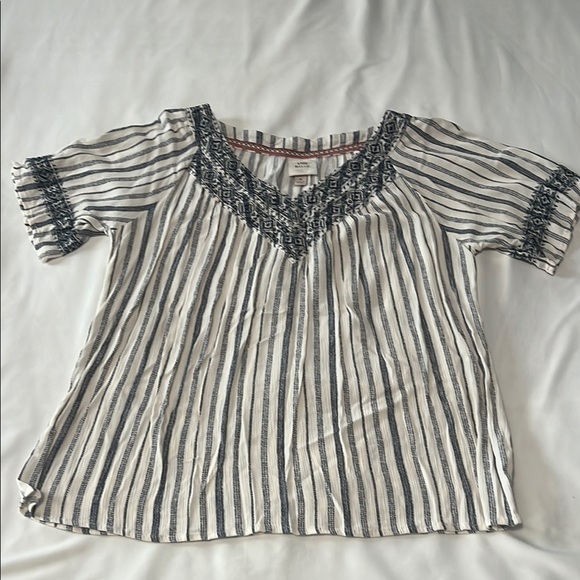 Knox Rose Navy/Cream Striped & Embroidered Boho Top - Picture 1 of 4